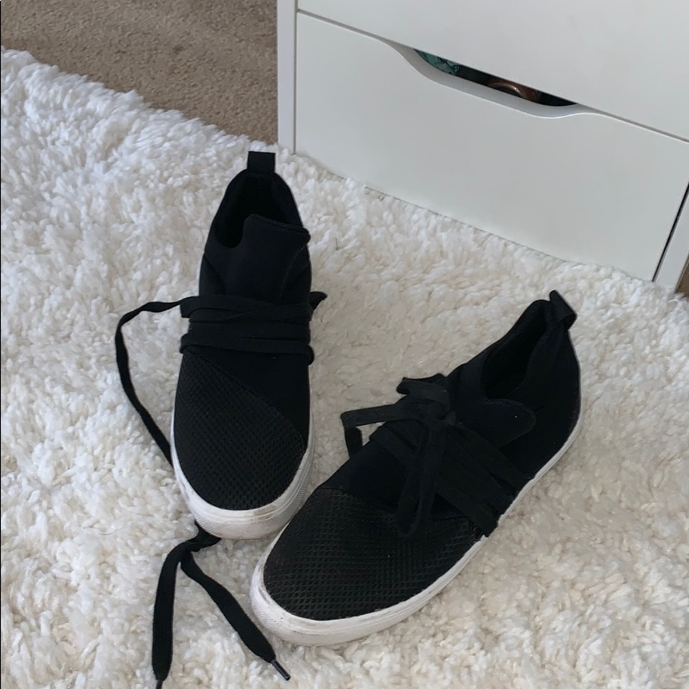 Steve Madden sneaks